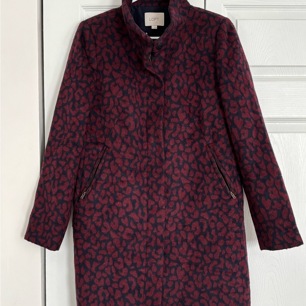 LOFT Women's Burgundy and Black Pea Coat